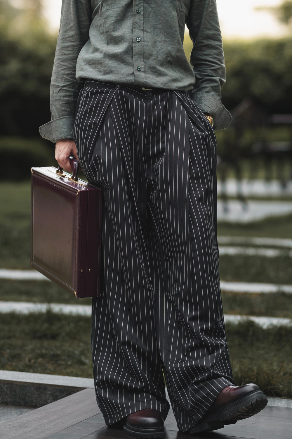 Unisex Prestige Pleated Pinstripe Pant - Striped Black