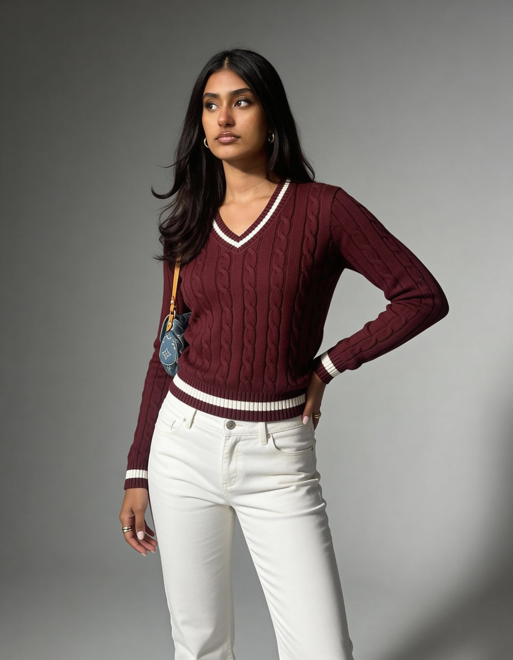 Valeria Women's V-Neck Sweater - Maroon