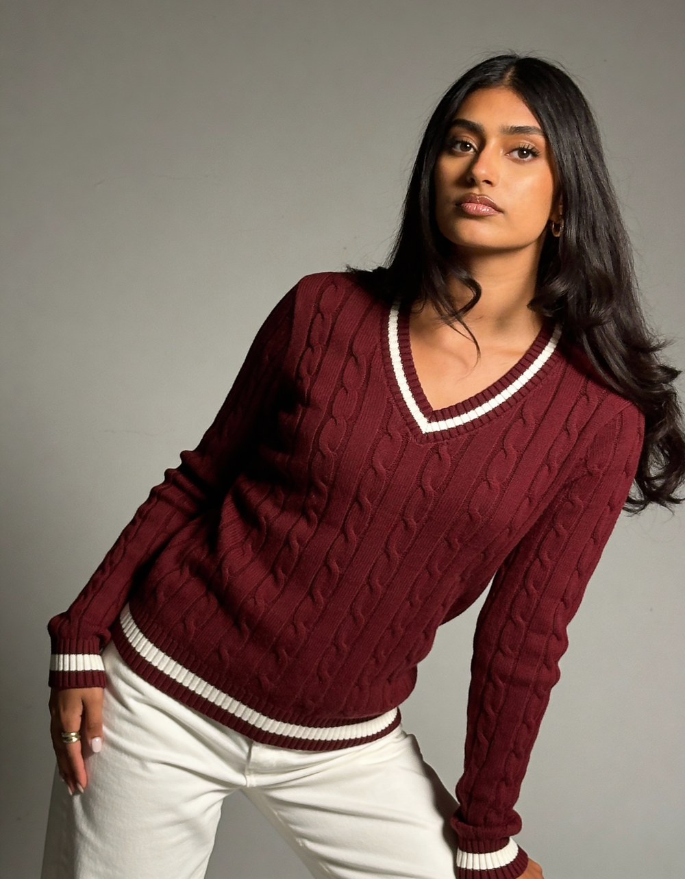 Valeria Women's V-Neck Sweater - Maroon