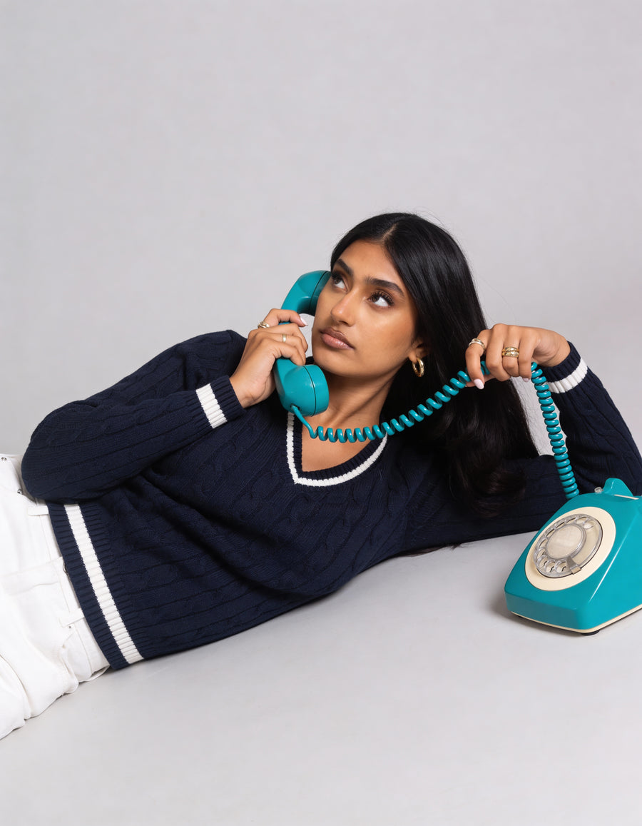 Valeria Women's V-Neck Sweater - Navy - Image 3